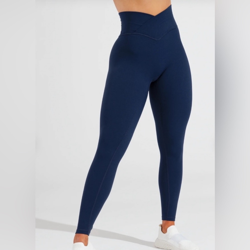 BuffBunny Navy Leggings